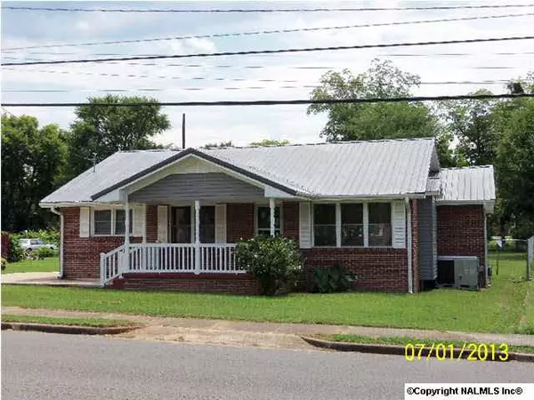 406 N Center Avenue, Piedmont, AL 36272