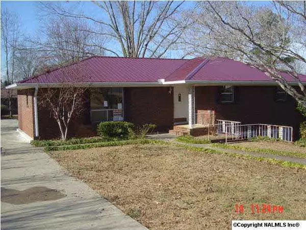 254 Peteet Street, Rainbow City, AL 35906