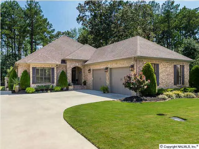 22594 Winged Foot Lane, Athens, AL 35613