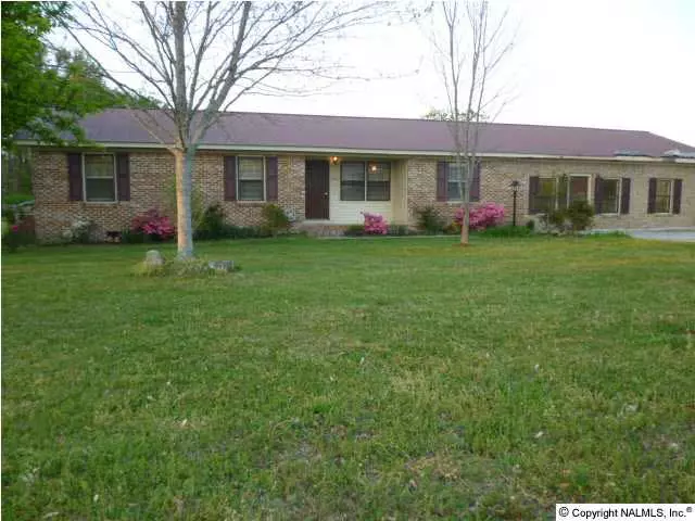 480 Reed Road, Guntersville, AL 35976