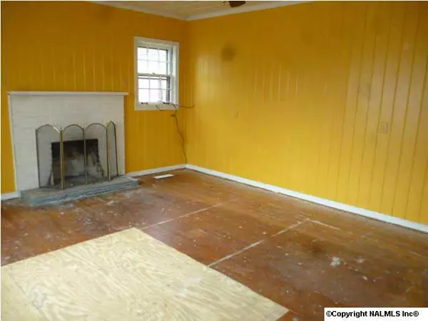 Oneonta, AL 35121,310 E 6th Avenue