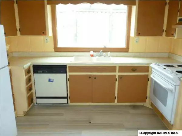 Oneonta, AL 35121,310 E 6th Avenue