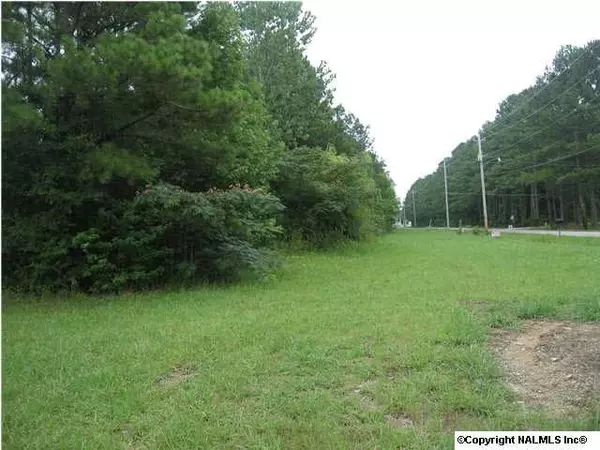 Hamer Road, Owens Cross Roads, AL 35763