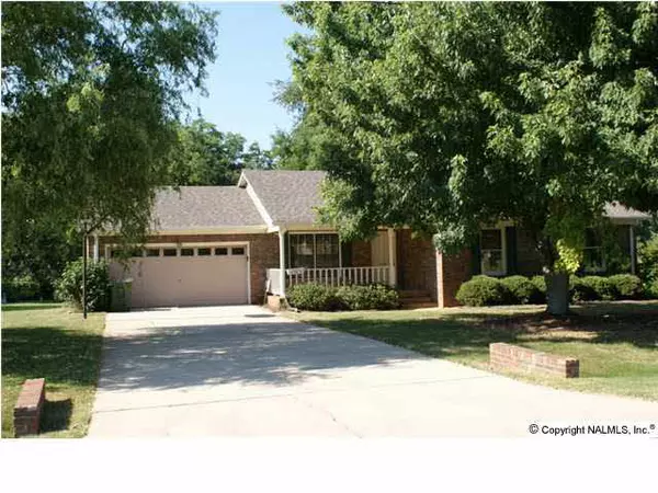 113 Springview Lane, Huntsville, AL 35806