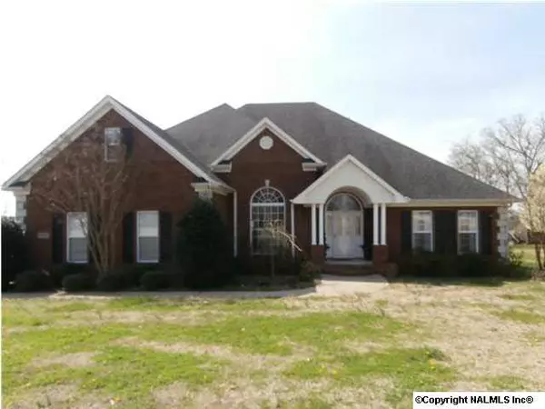 1002 Bellemeade Drive, Fayetteville, TN 37334