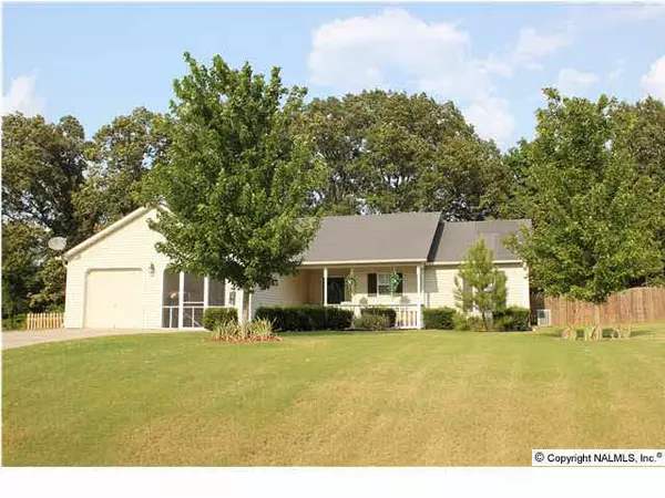 207 Old Country Court, New Market, AL 35761