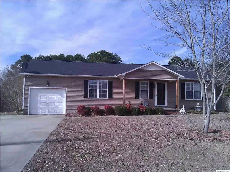 118 Quiet Lane, Hazel Green, AL 35750