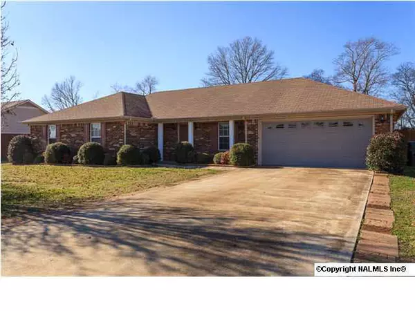 Hazel Green, AL 35750,108 Tree Bark Trail