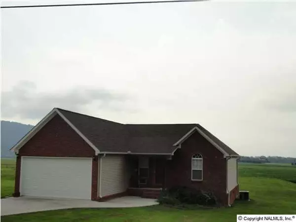 1226 County Road 17, Scottsboro, AL 35768