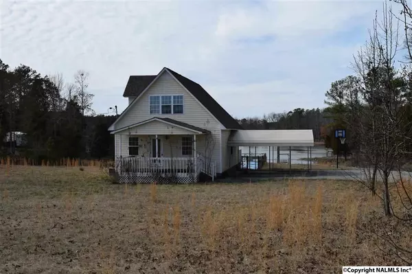 Cedar Bluff, AL 35959,185 County Road 608