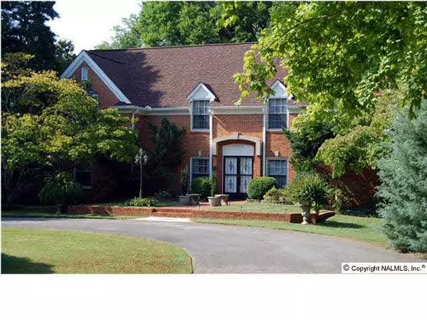 1203 Lakewood Drive,  Hartselle,  AL 35640