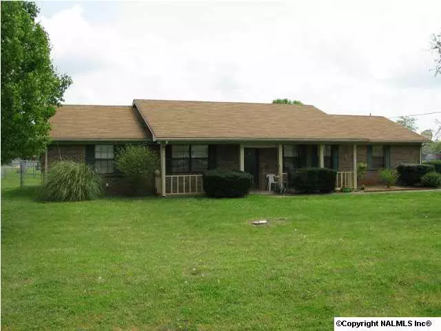 107 Silvercreek Road, Hazel Green, AL 35750