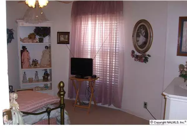 Toney, AL 35773,105 Coyote Drive