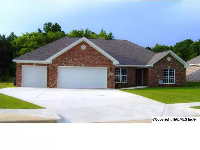 1407 Gypsy Trail, Hartselle, AL 35640