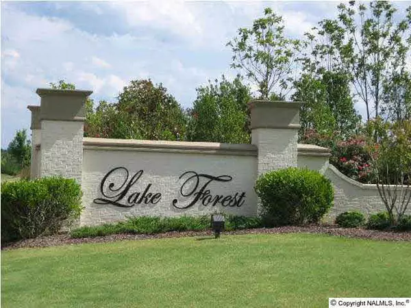 30 Lake Forest Blvd, Huntsville, AL 35824