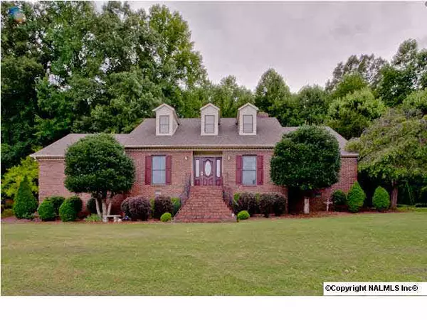 108 SE Mache Lane, Owens Cross Roads, AL 35763