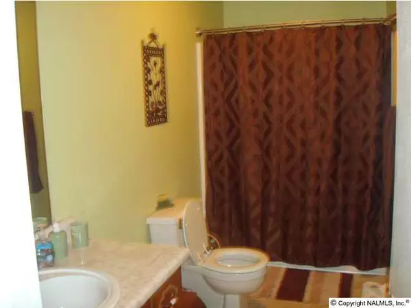 Toney, AL 35773,18910 Canoebrook Lane