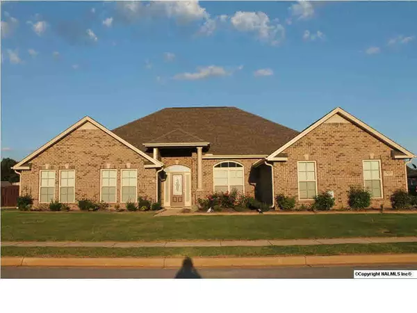 707 Moon Creek Circle, Madison, AL 35756