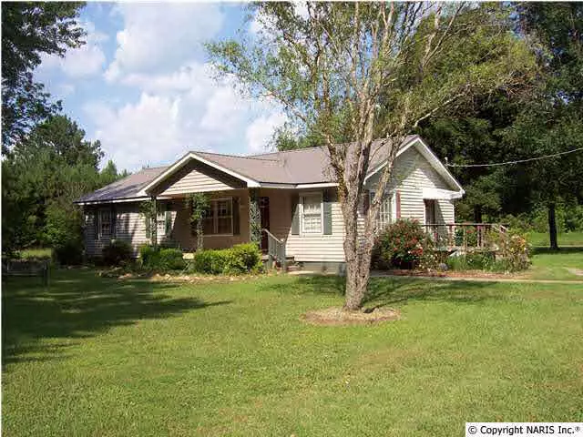 1997 Carter Grove Road, Hazel Green, AL 35773