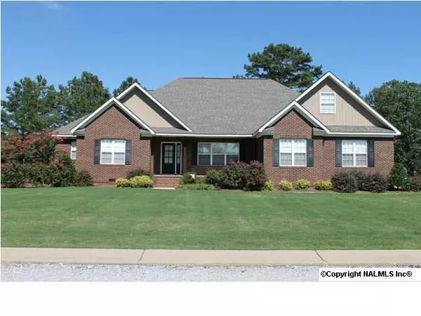 65 Camp Circle, Hokes Bluff, AL 35903