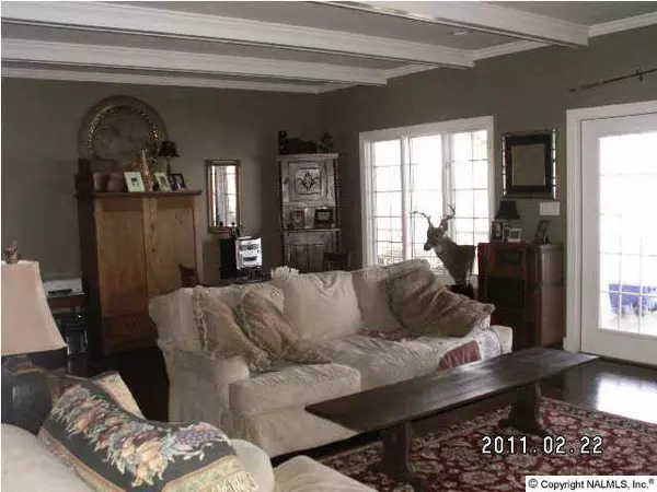 Rainbow City, AL 35906,992 Lake Vista Drive