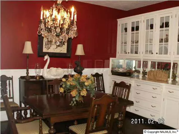 Rainbow City, AL 35906,992 Lake Vista Drive