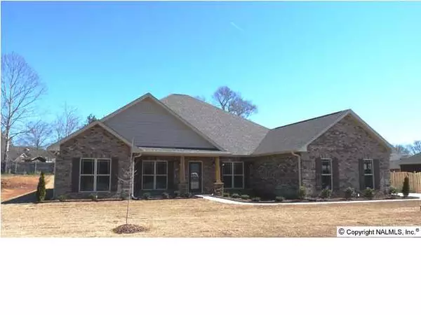 2603 Park Hampton Drive, Owens Cross Roads, AL 35763