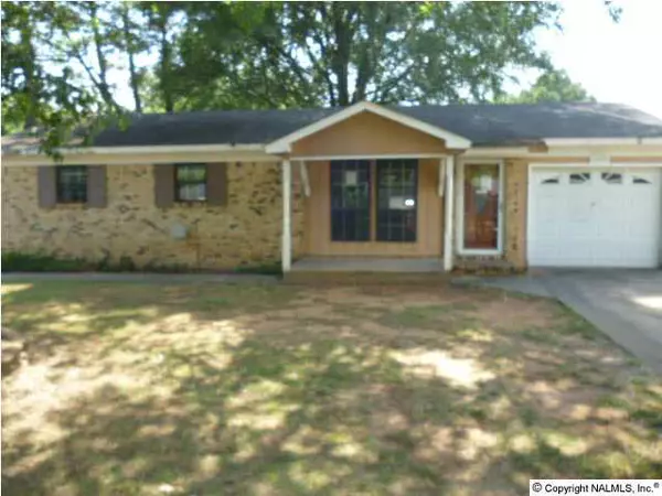 1009 Hillwood Drive, Decatur, AL 35601