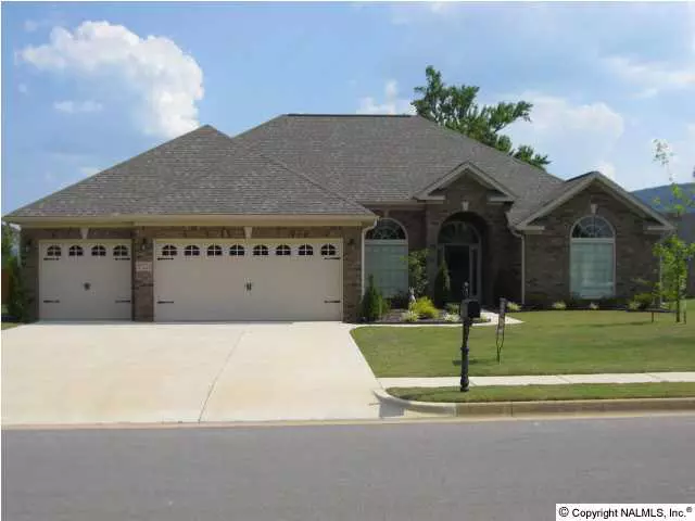 Owens Cross Roads, AL 35763,8528 Rolling Oaks Drive