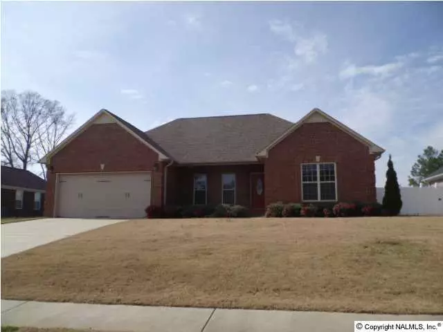 903 Anna Circle, Hartselle, AL 35640