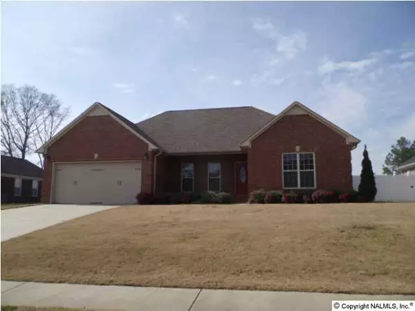 Hartselle, AL 35640,903 Anna Circle