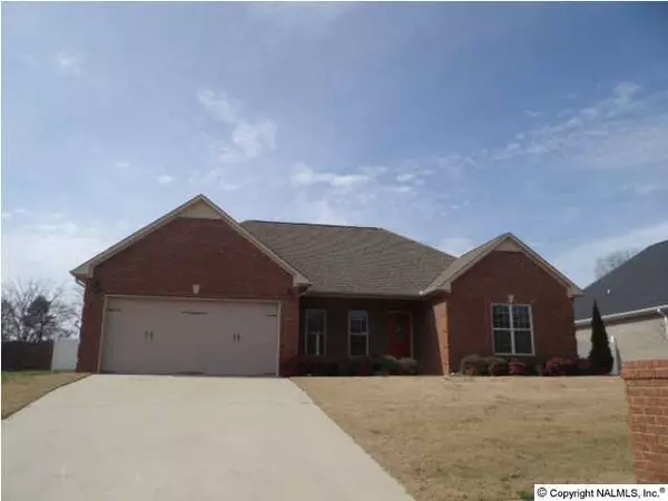 Hartselle, AL 35640,903 Anna Circle