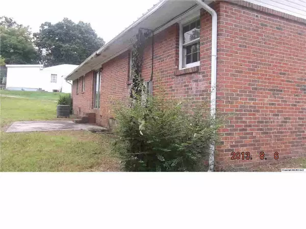 Anniston, AL 36206,935 W 42nd Street