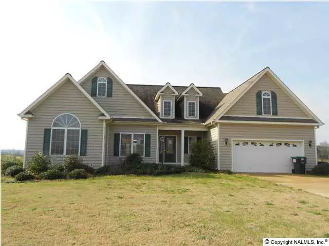 28 Rolling Green Drive, Anniston, AL 36207