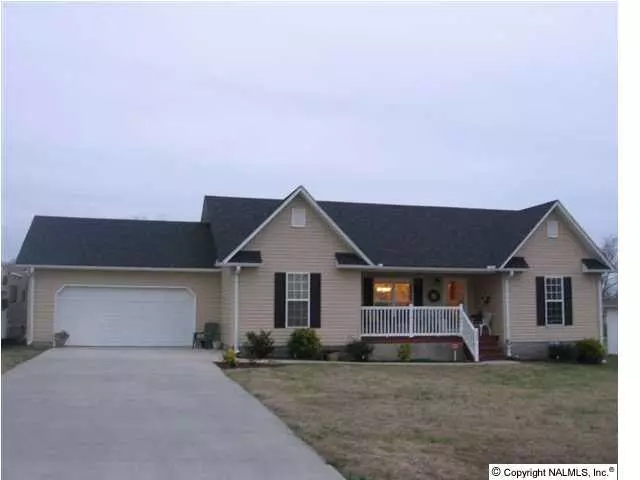 402 Land Circle, Albertville, AL 35950