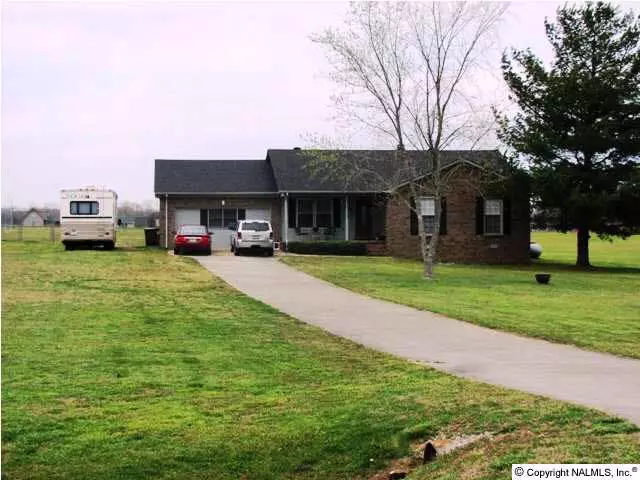 878 Carter Grove Road, Toney, AL 35773