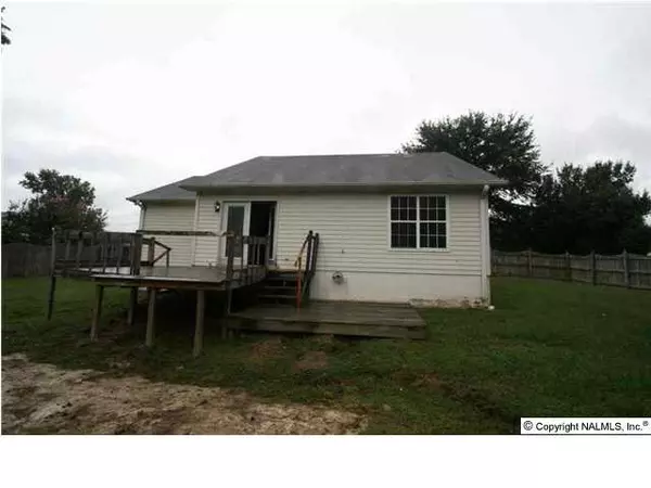 Hartselle, AL 35640,918 Sunshine Street