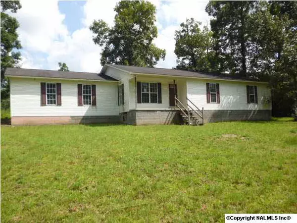 46 Road 933, Geraldine, AL 35974