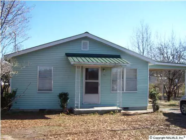 416 N North River Street, Centre, AL 35960