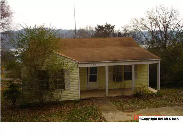 1337 Carlisle Avenue, Guntersville, AL 35976