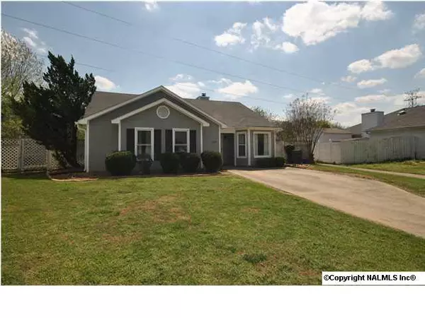 1020 Brisbane Lane, Huntsville, AL 35803