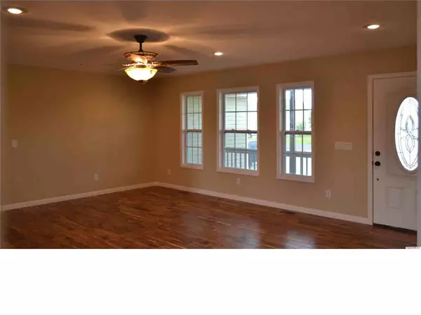 Rainsville, AL 35986,66 Maci Lane