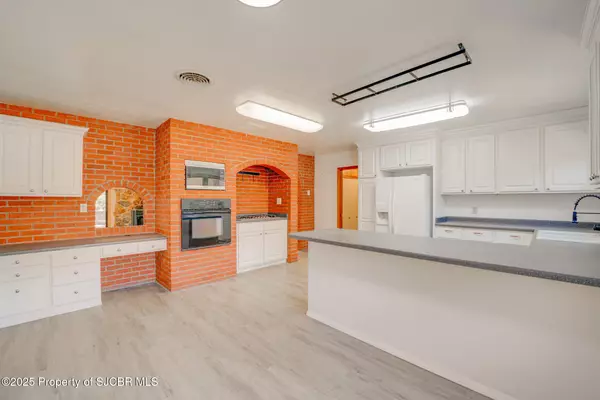 Farmington, NM 87401,617 DIAMOND