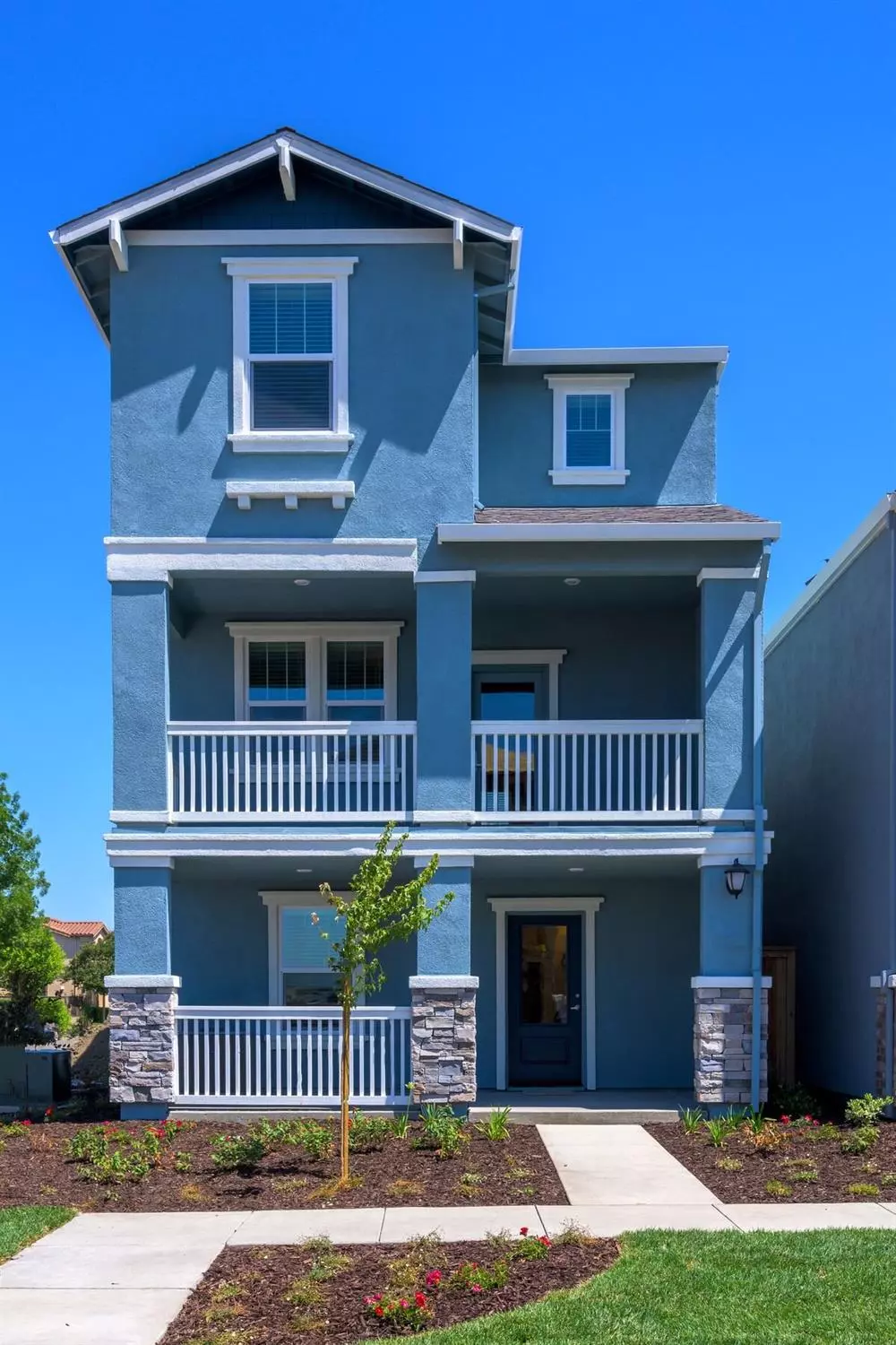 West Sacramento, CA 95691,3229 New York RD