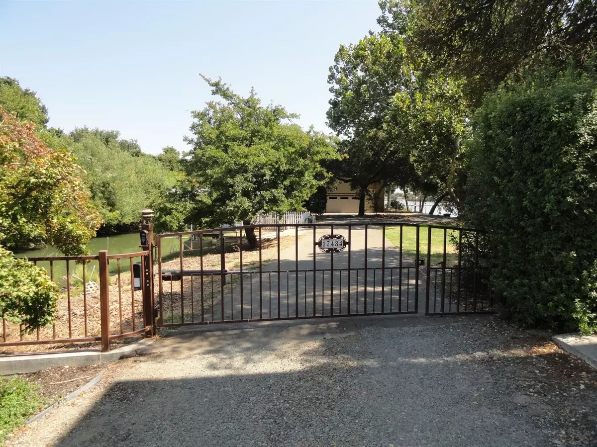 Walnut Grove, CA 95690,17484 Grand Island RD