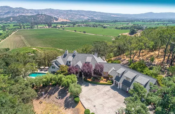 10 Vineyard View DR, Napa, CA 94558