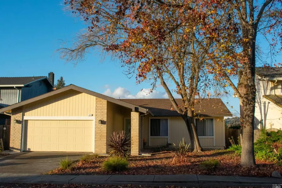 810 Holly AVE, Rohnert Park, CA 94928