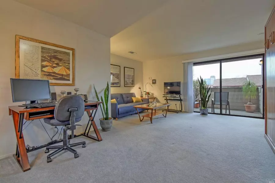 39 Village CIR, San Rafael, CA 94903