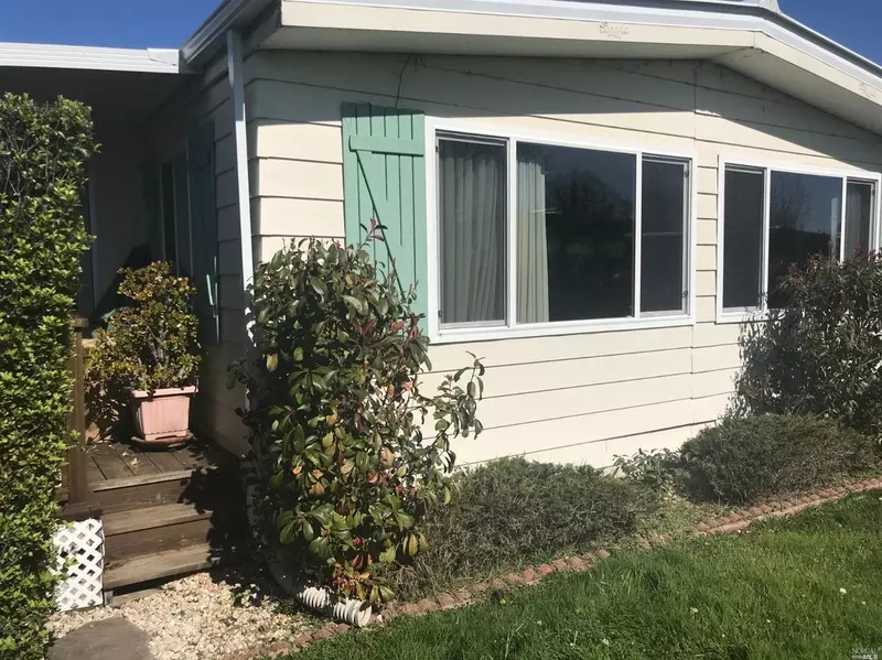 614 El Arroyo PL 614, Novato, CA 94949