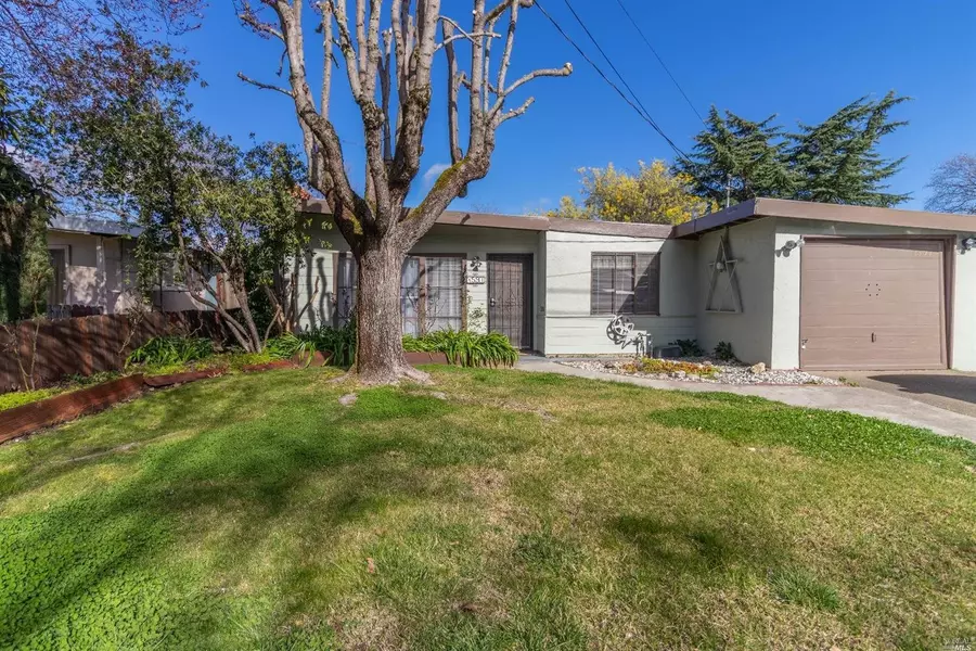 1597 Elm ST, Ukiah, CA 95482